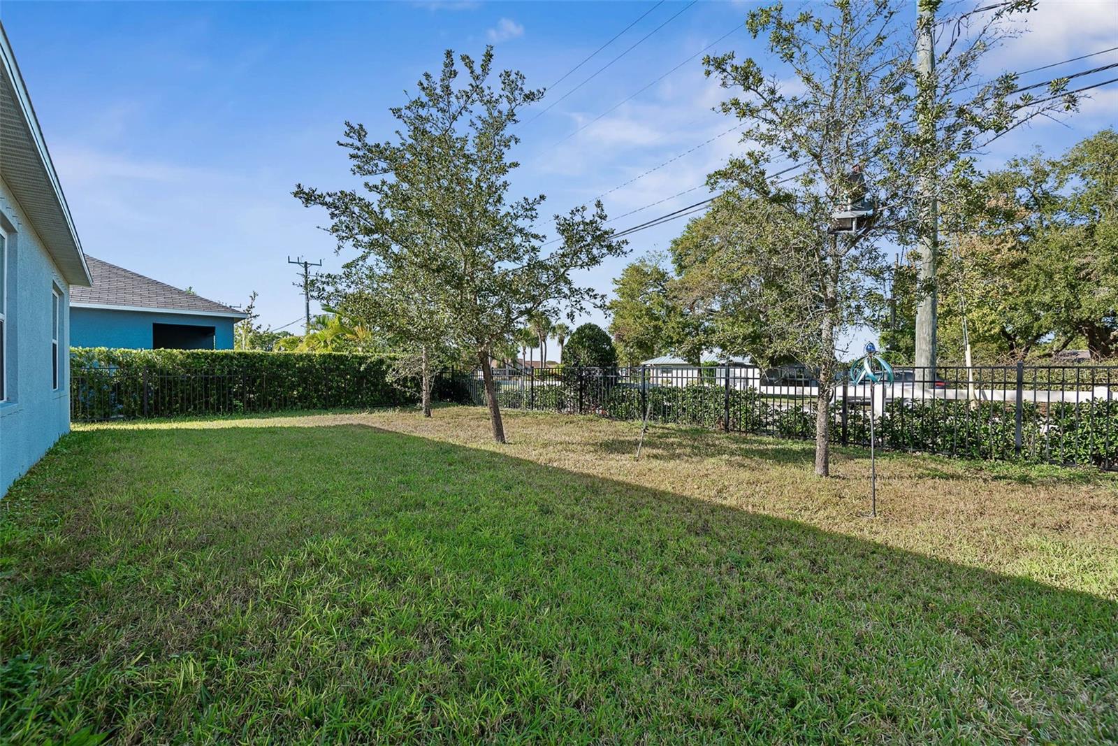 WOODBRIDGE LKS/EDGEWATER - Residential