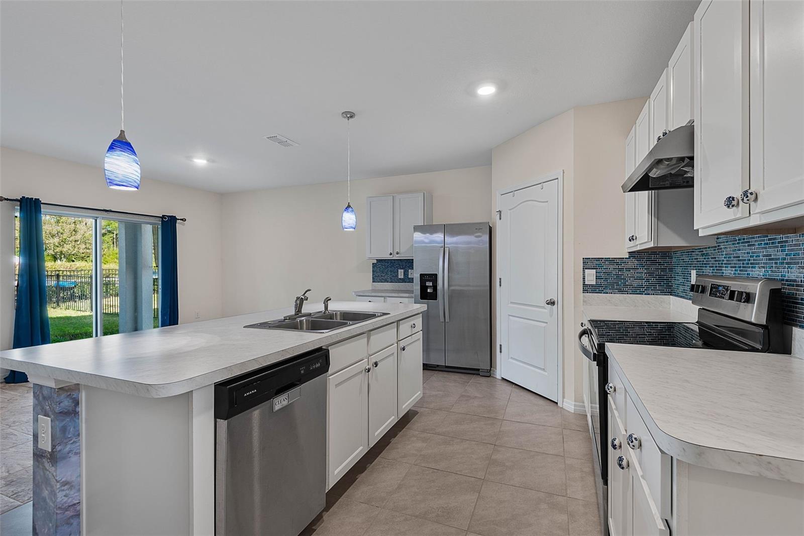 WOODBRIDGE LKS/EDGEWATER - Residential