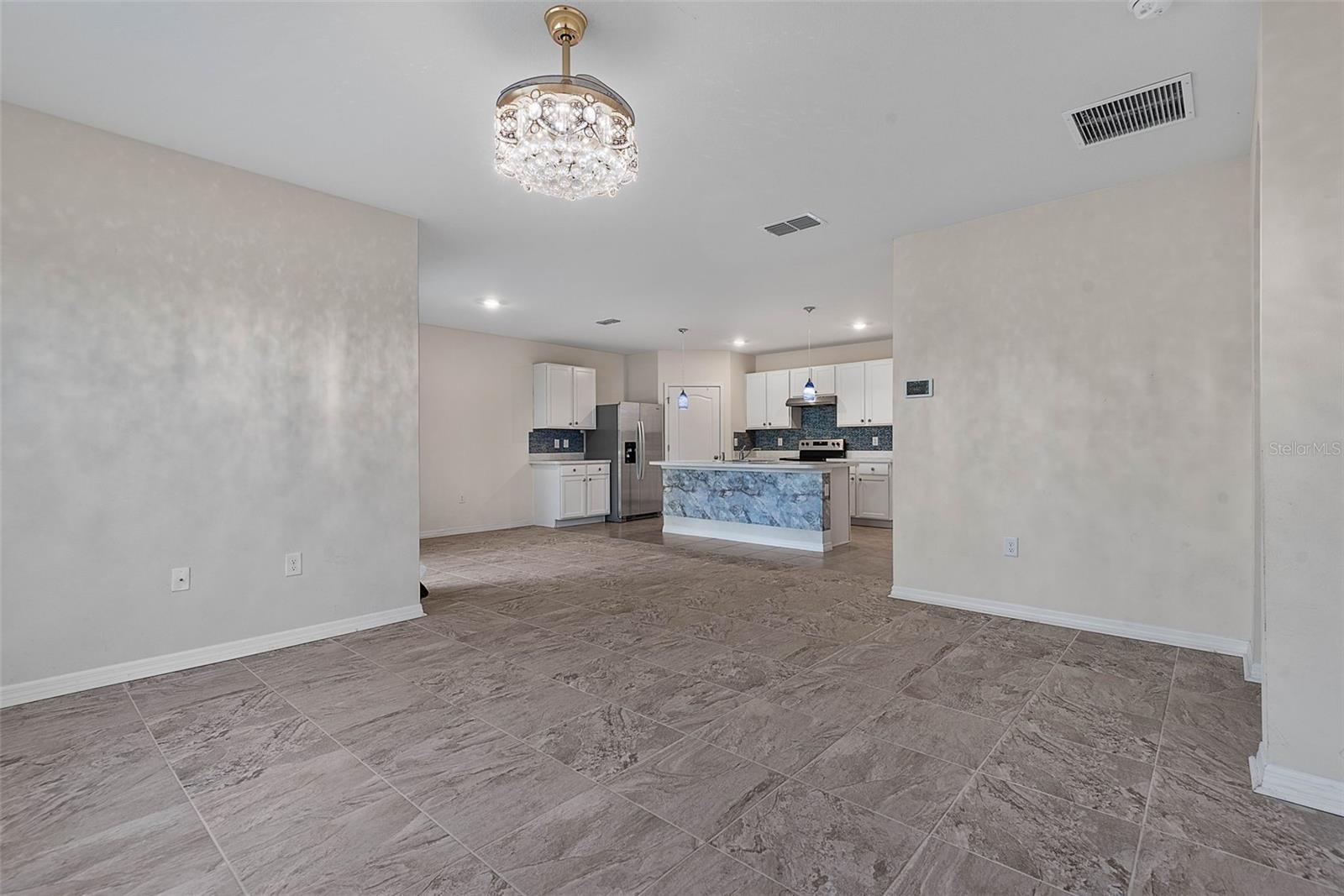 WOODBRIDGE LKS/EDGEWATER - Residential