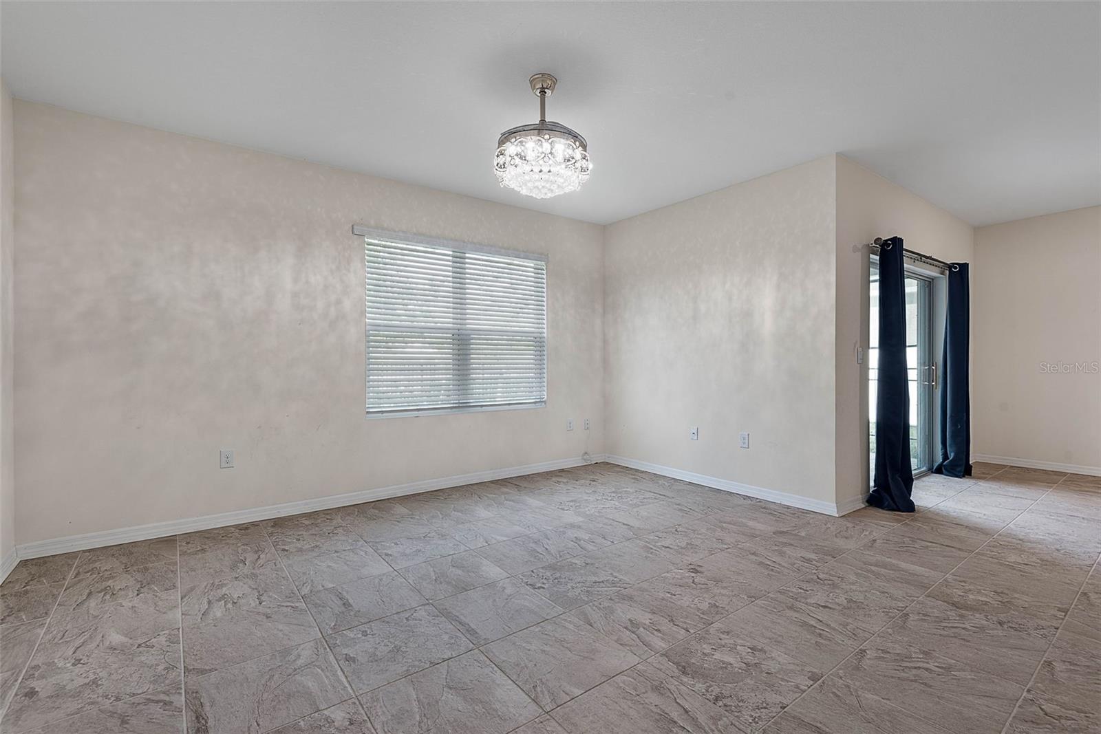 WOODBRIDGE LKS/EDGEWATER - Residential