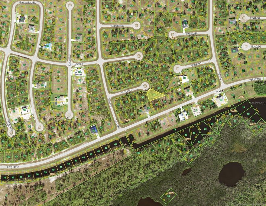A very nice southern rear exposure lot. Water and sewer are available, many lakes and waterways for fishing and nature watching. Close to golfing, fishing, and beaching.
