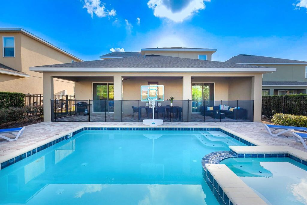 Photo of 7625 Brookhurst Lane, Kissimmee, FL 34747 (MLS # O6361720)