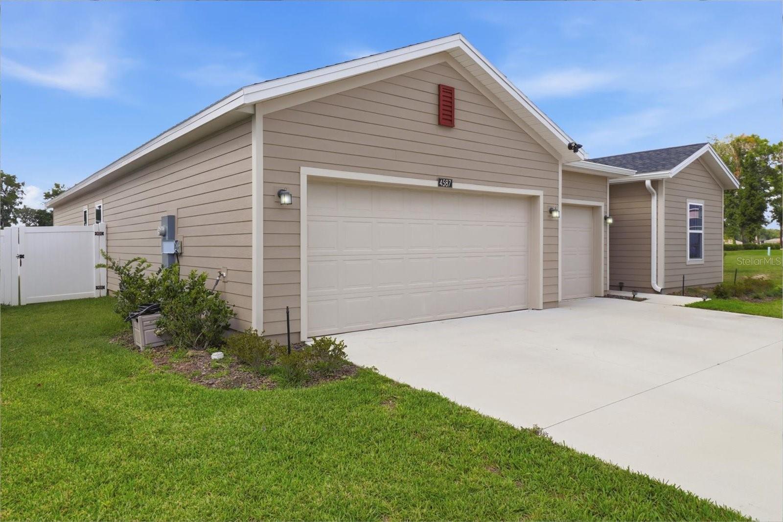 4587 SW 83RD LOOP