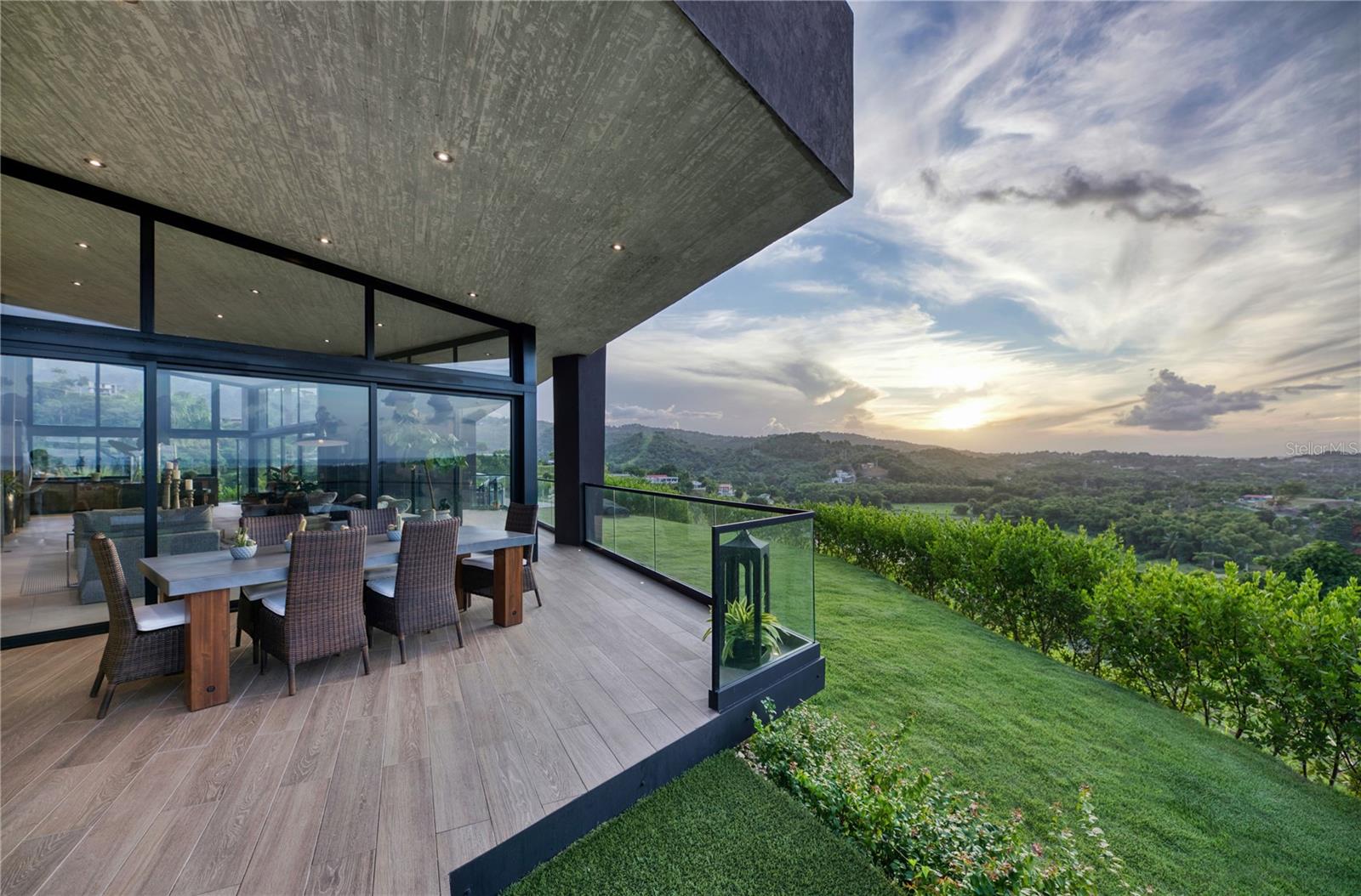 MAMEYES - Residential