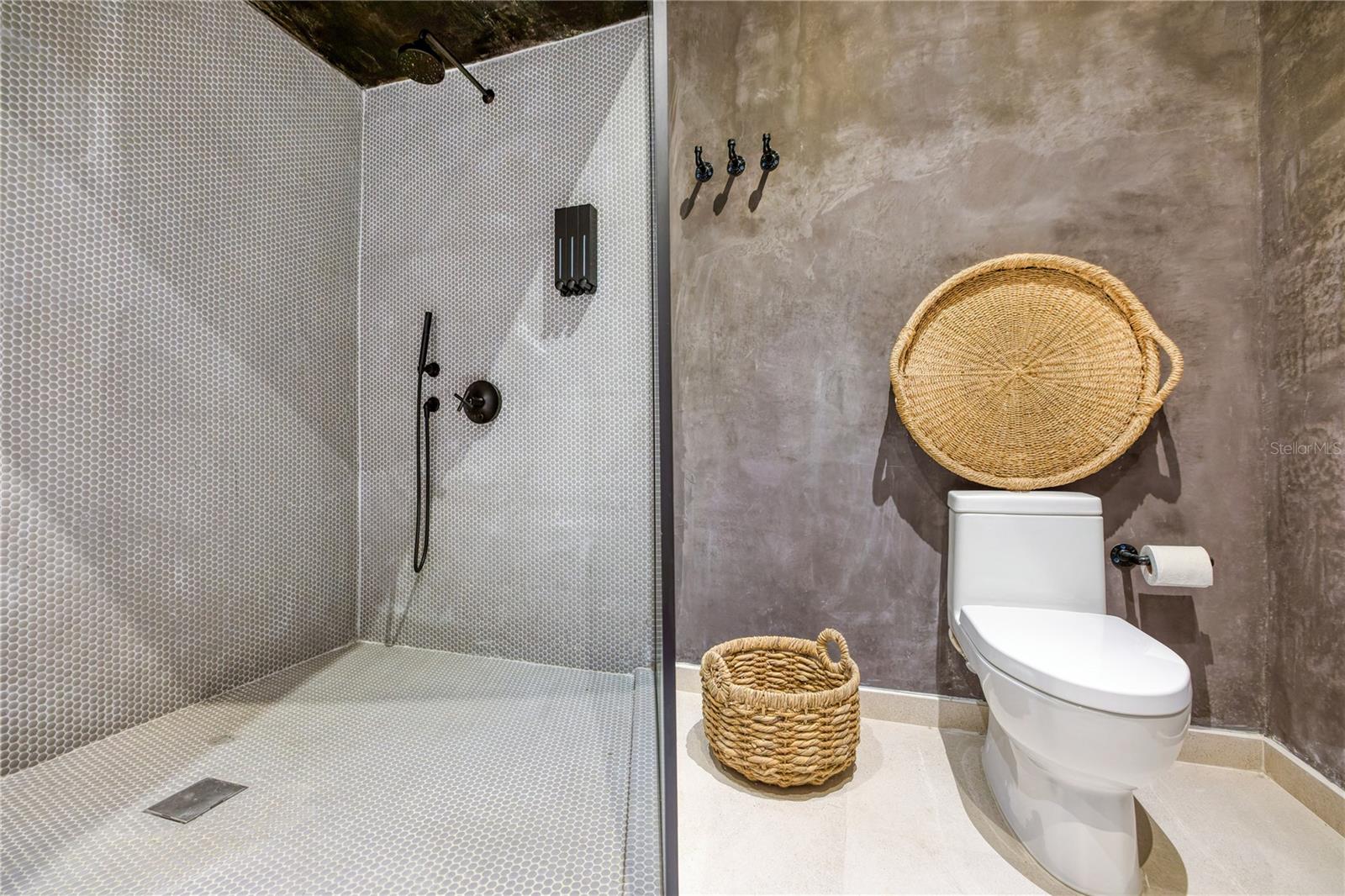 MAMEYES - Residential