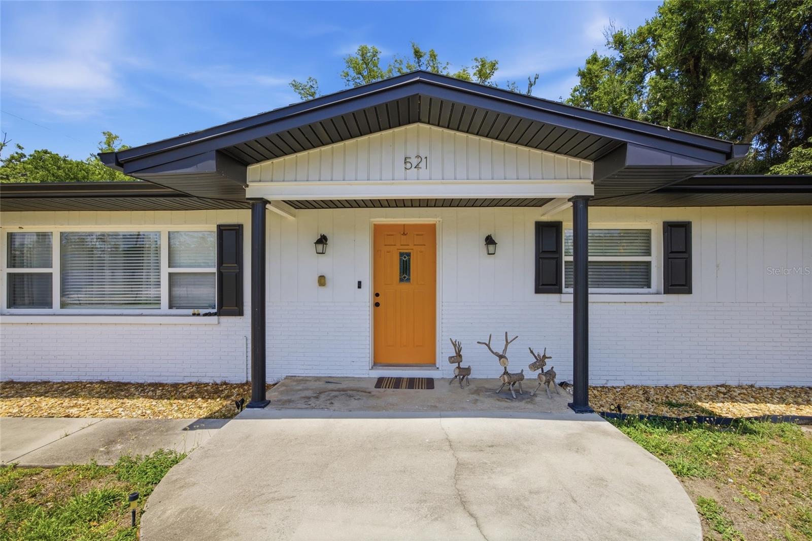 521 W LUTZ LAKE FERN ROAD