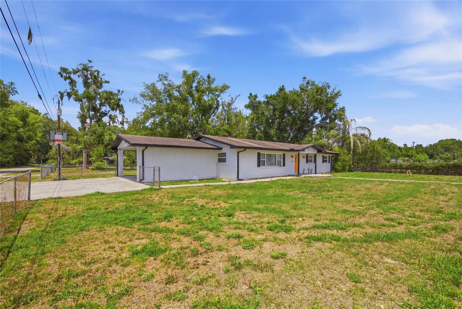 521 W LUTZ LAKE FERN ROAD