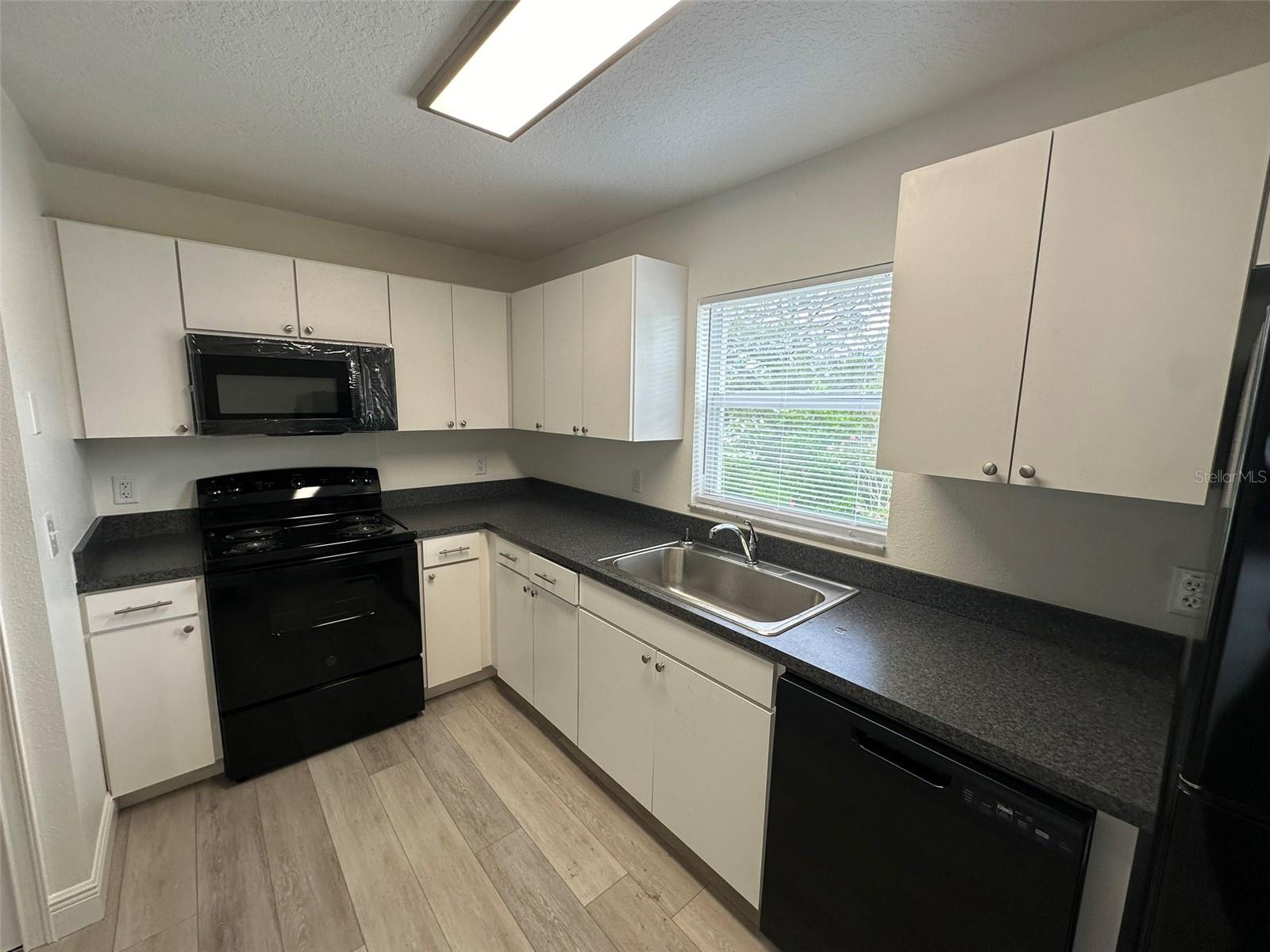 GRANT PARK ADD BLOCKS 36- - Residential Lease