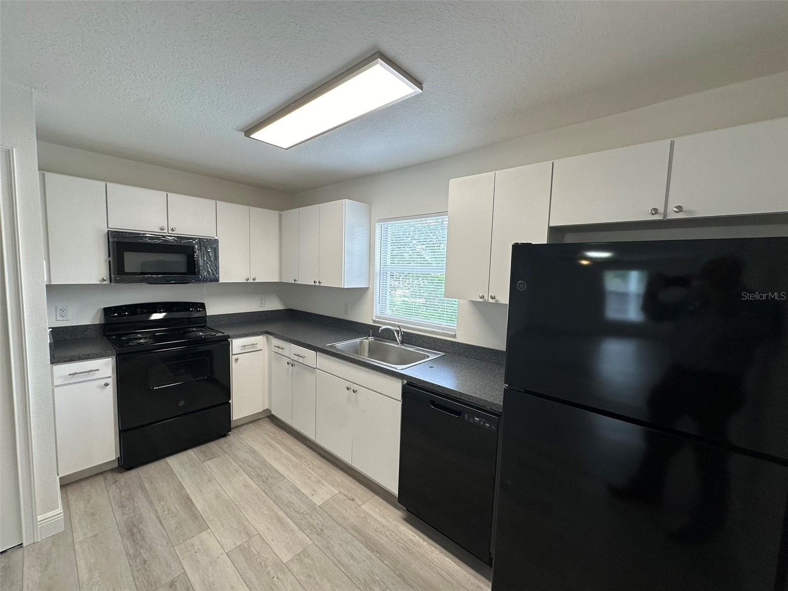 GRANT PARK ADD BLOCKS 36- - Residential Lease