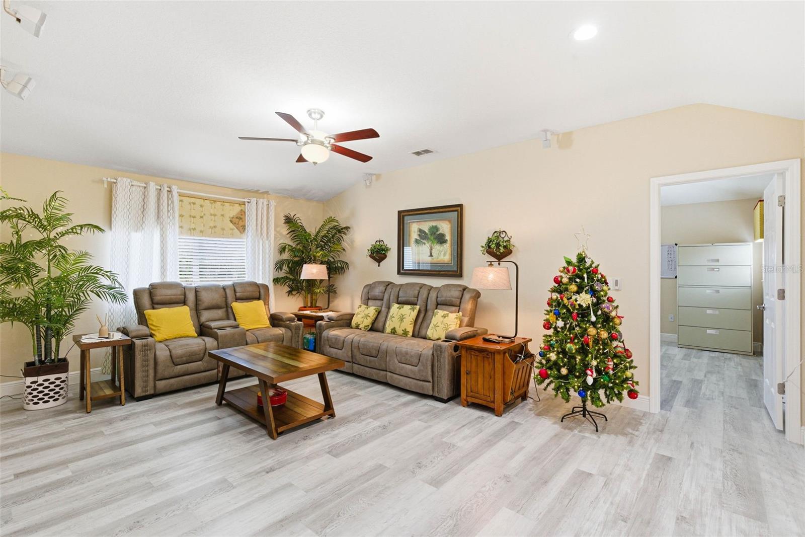 SOUTH FORK UNIT 11 - Residential