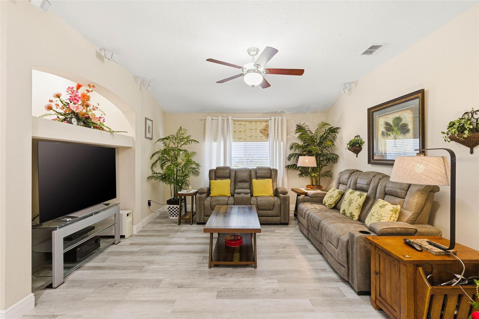 SOUTH FORK UNIT 11 - Residential