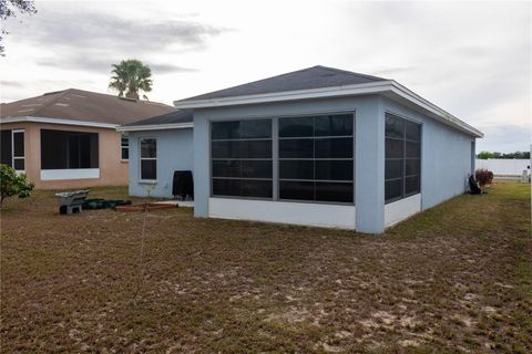 A home in WINTER HAVEN