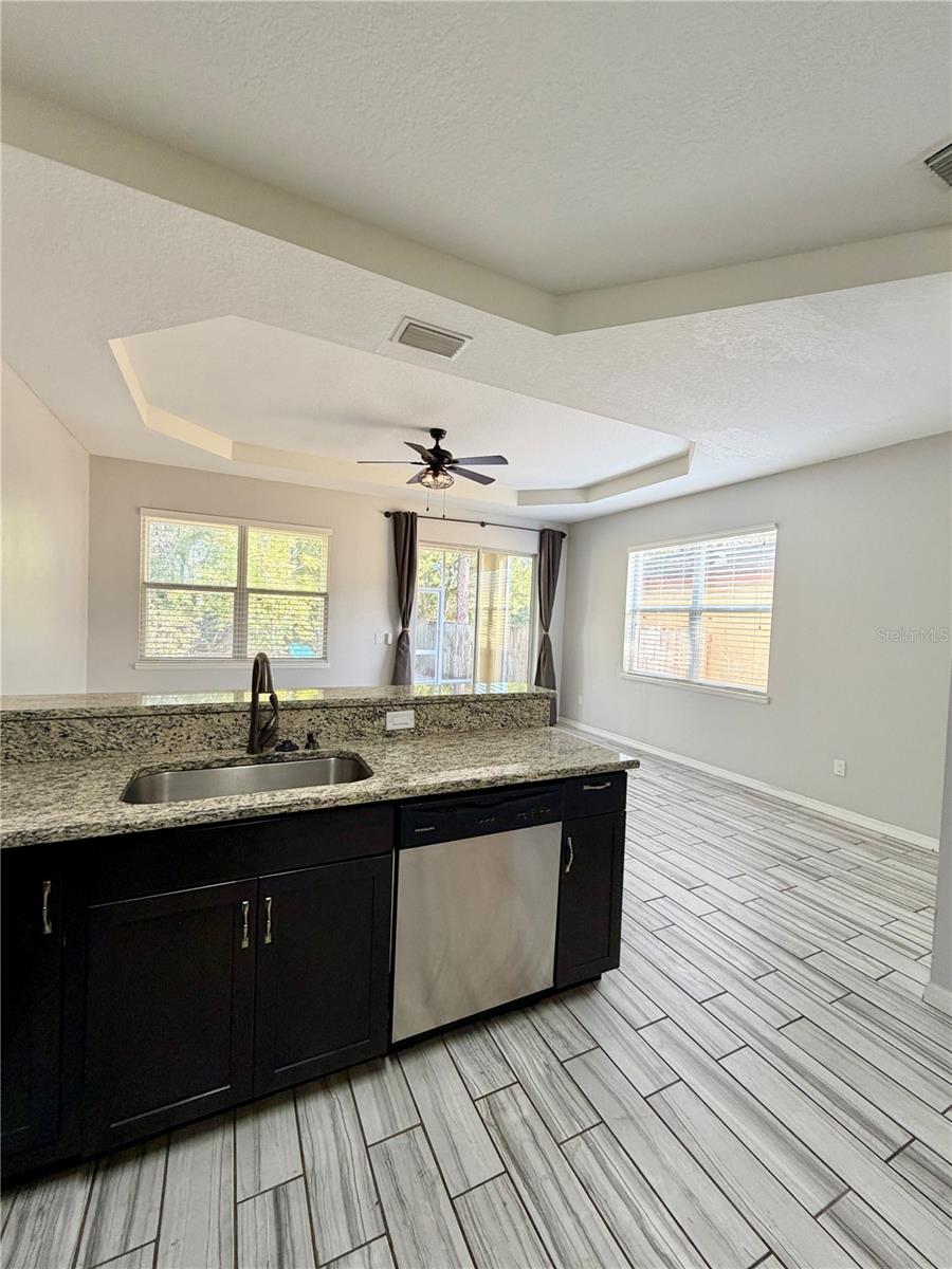 WILLOW LAKE - Residential Lease