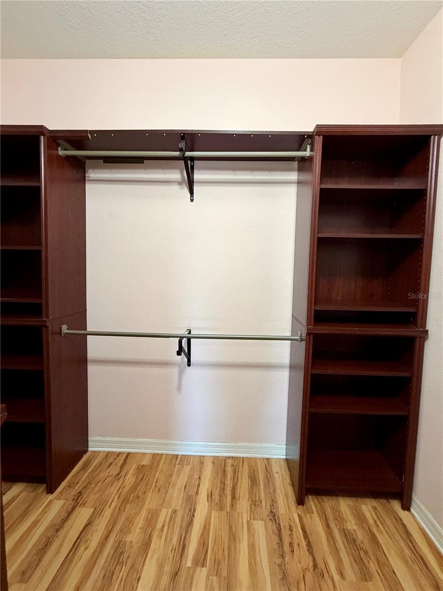 WILLOW LAKE - Residential Lease