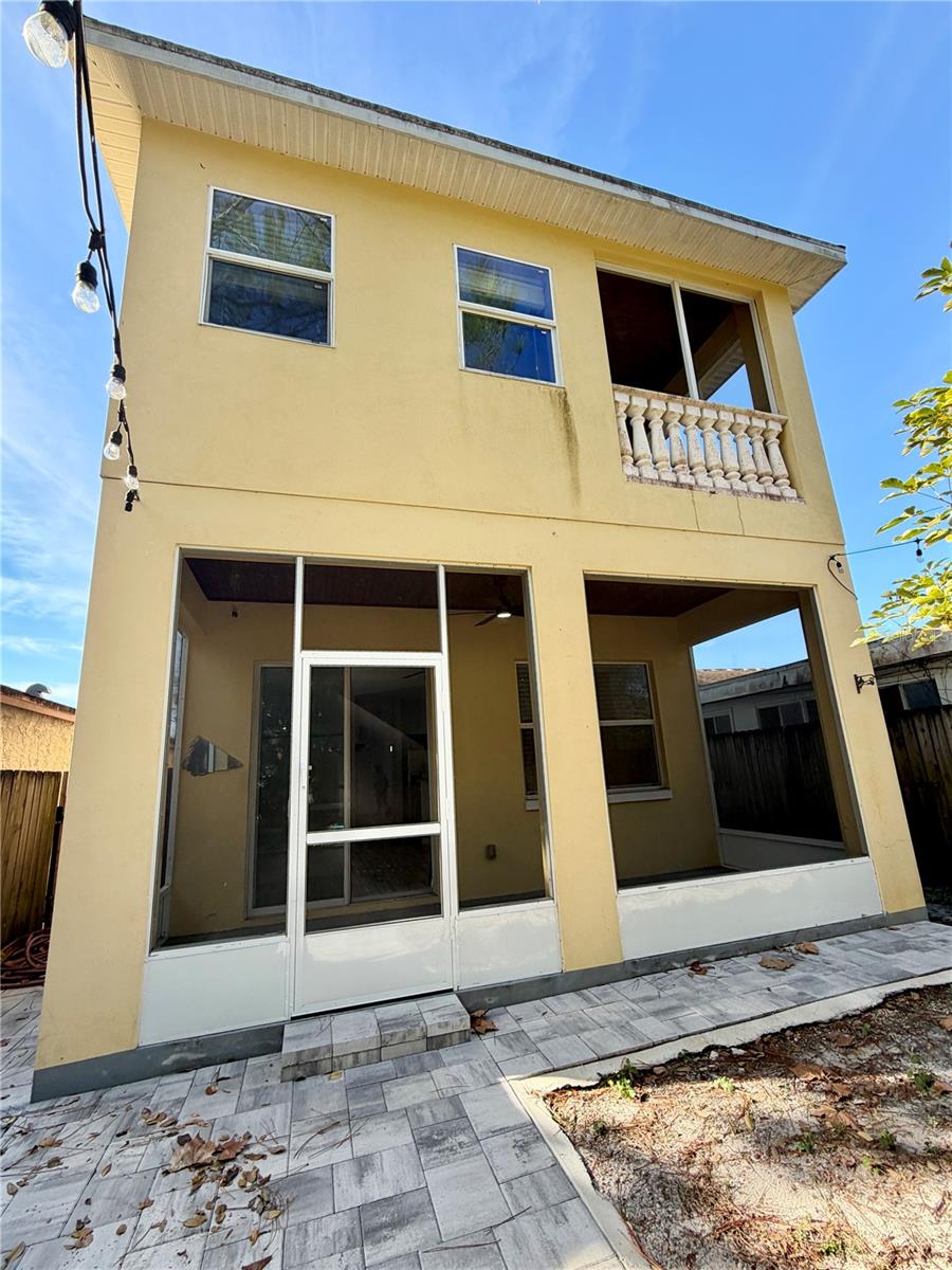 WILLOW LAKE - Residential Lease