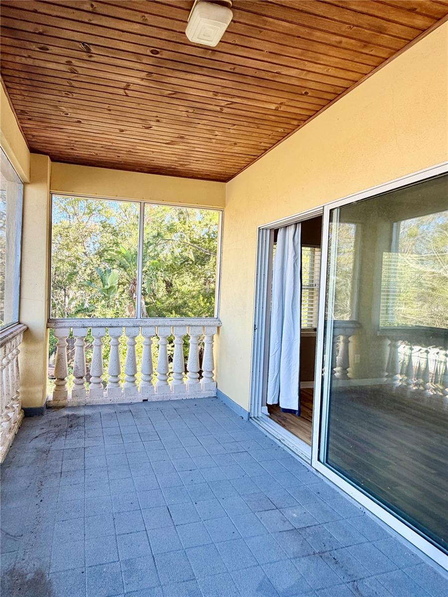 WILLOW LAKE - Residential Lease