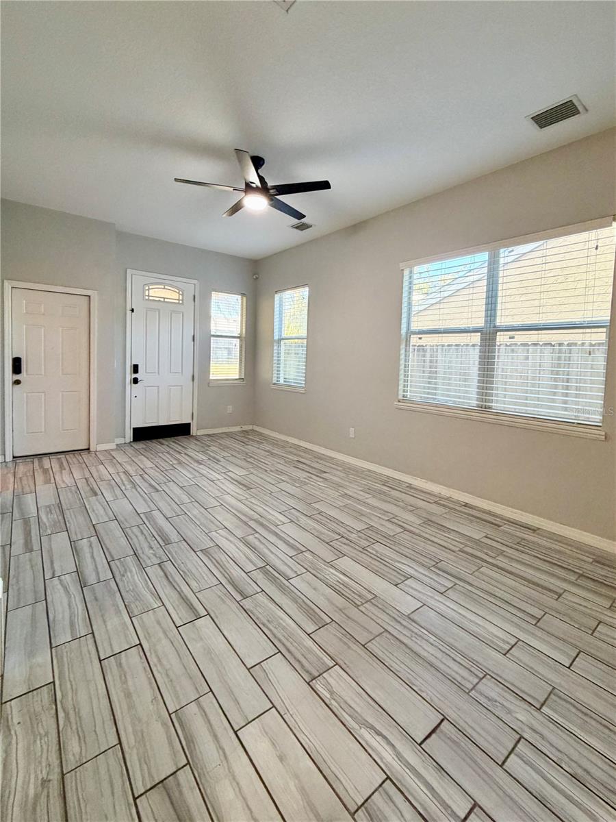 WILLOW LAKE - Residential Lease