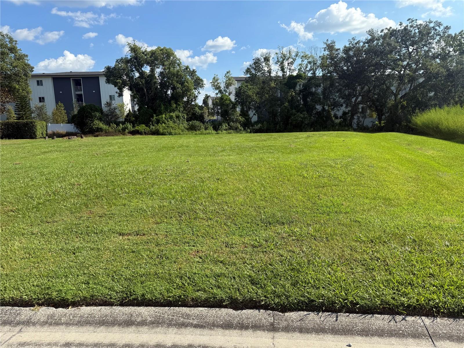 LAKE GIBSON SHORES - Land