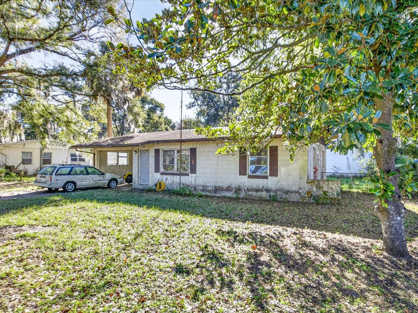 318 W PALMETTO AVENUE