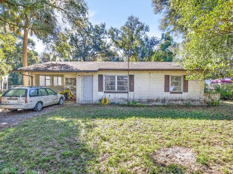 318 W PALMETTO AVENUE DELAND FL 32720