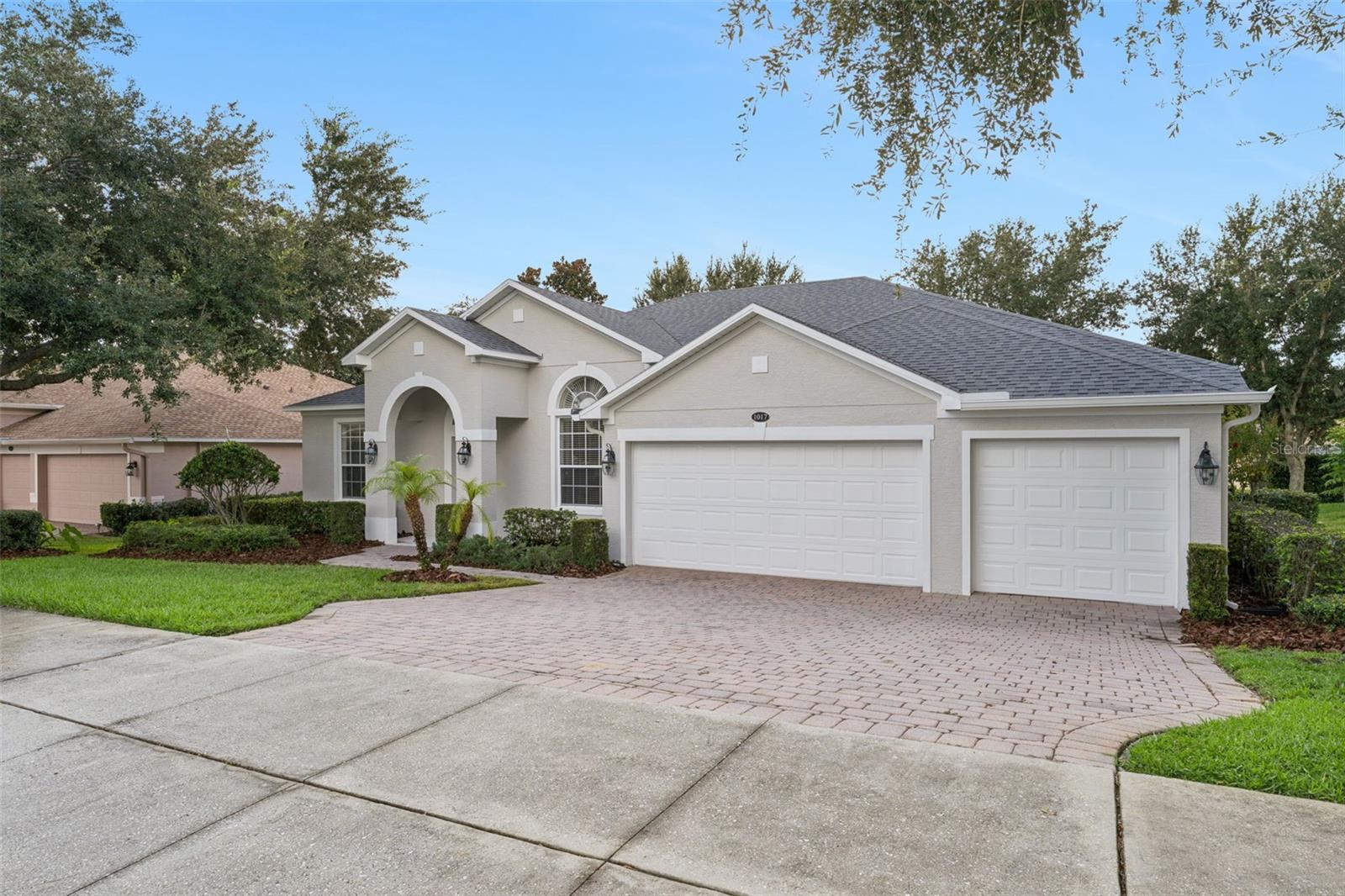 1017 HARMONY LANE
