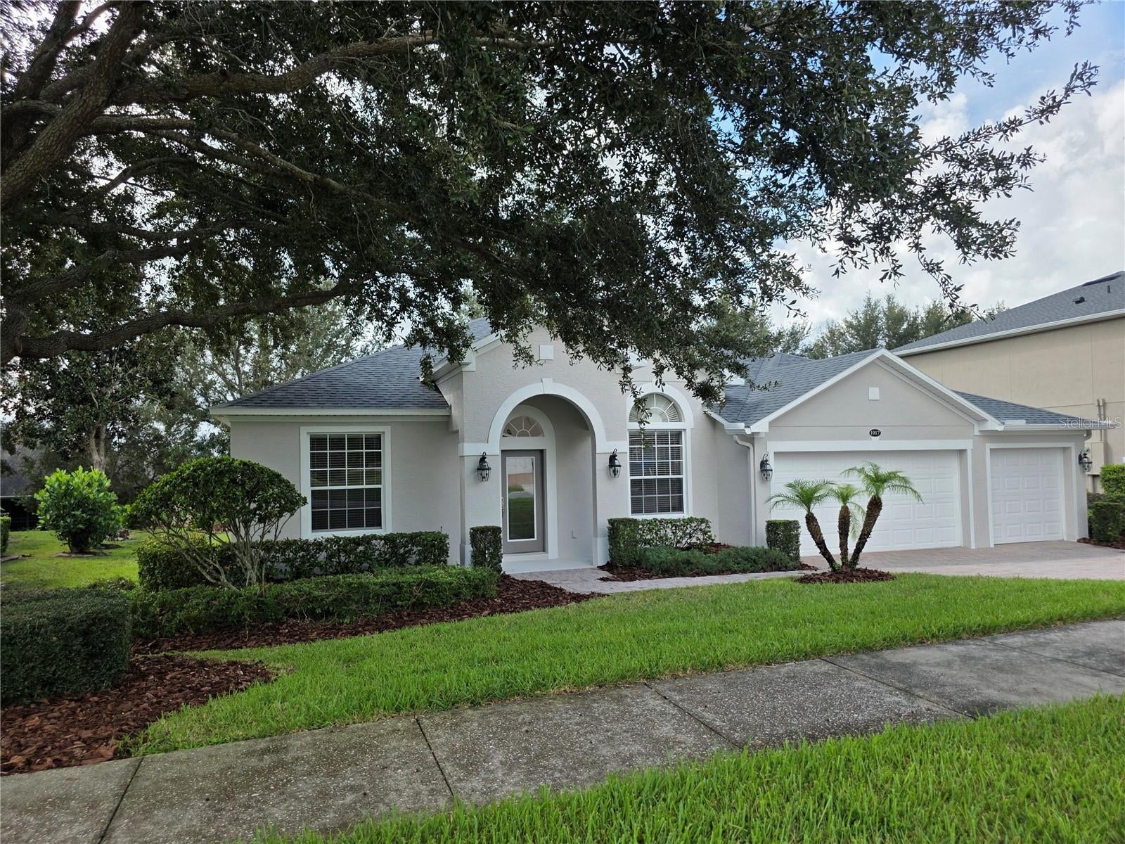 1017 HARMONY LANE