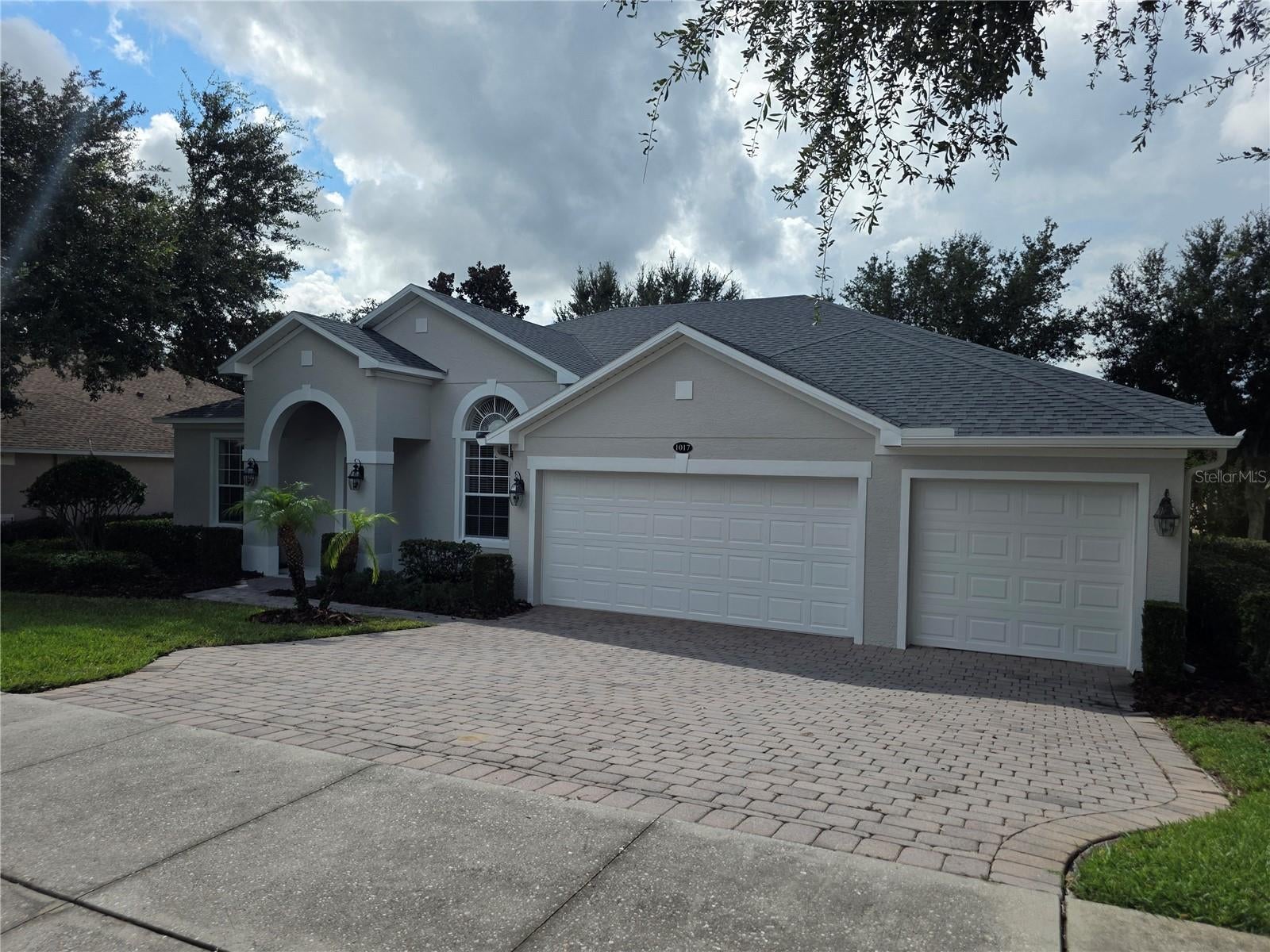 1017 HARMONY LANE