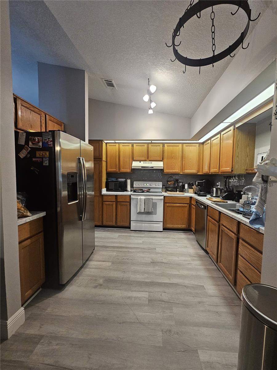 BERMUDA BAY - Residential Lease