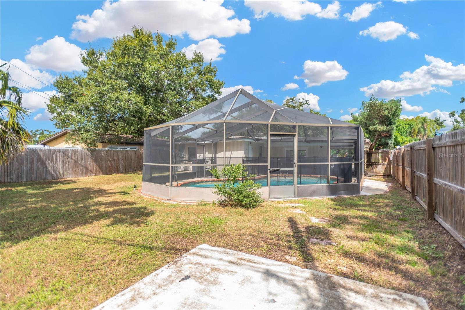 MILES PINES - Residential