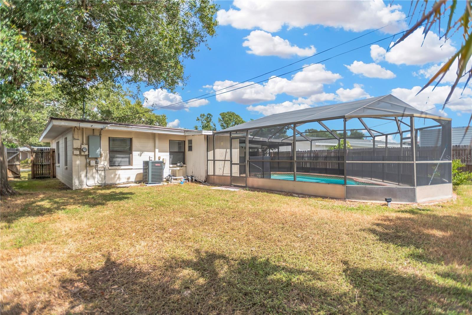 MILES PINES - Residential