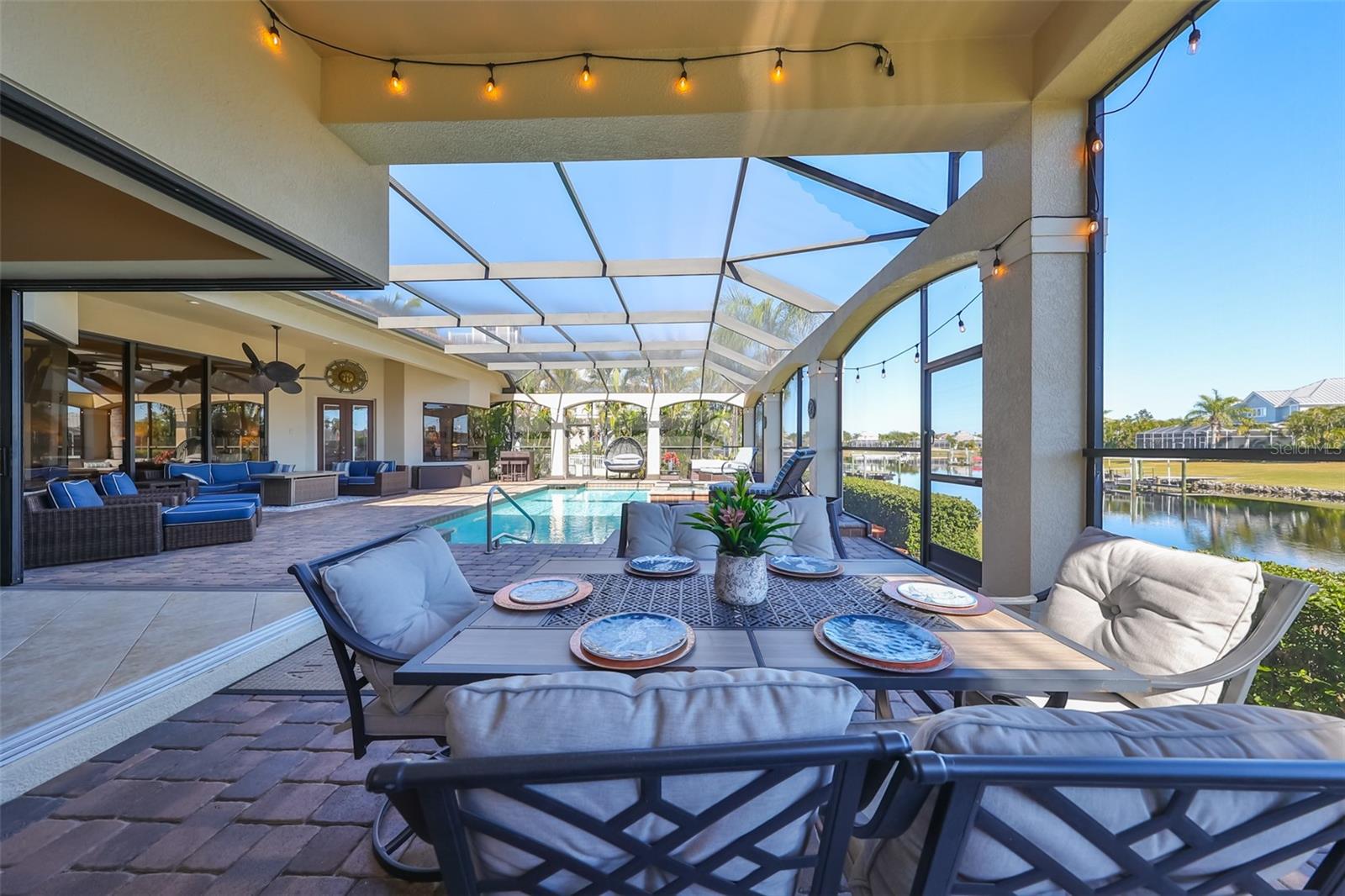 MIRABAY PH 2A-4 - Residential