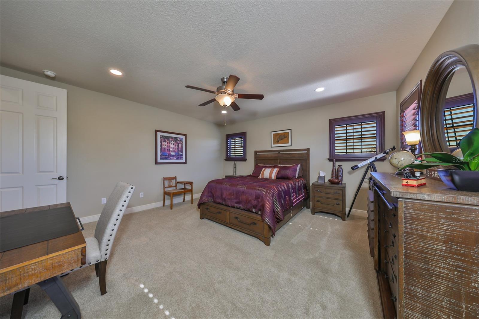 MIRABAY PH 2A-4 - Residential