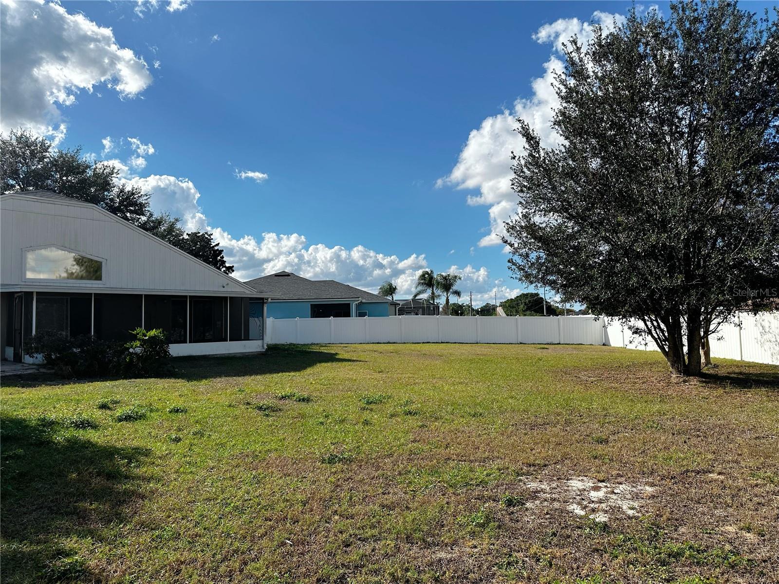 OAKFORD ESTATES - Residential Lease