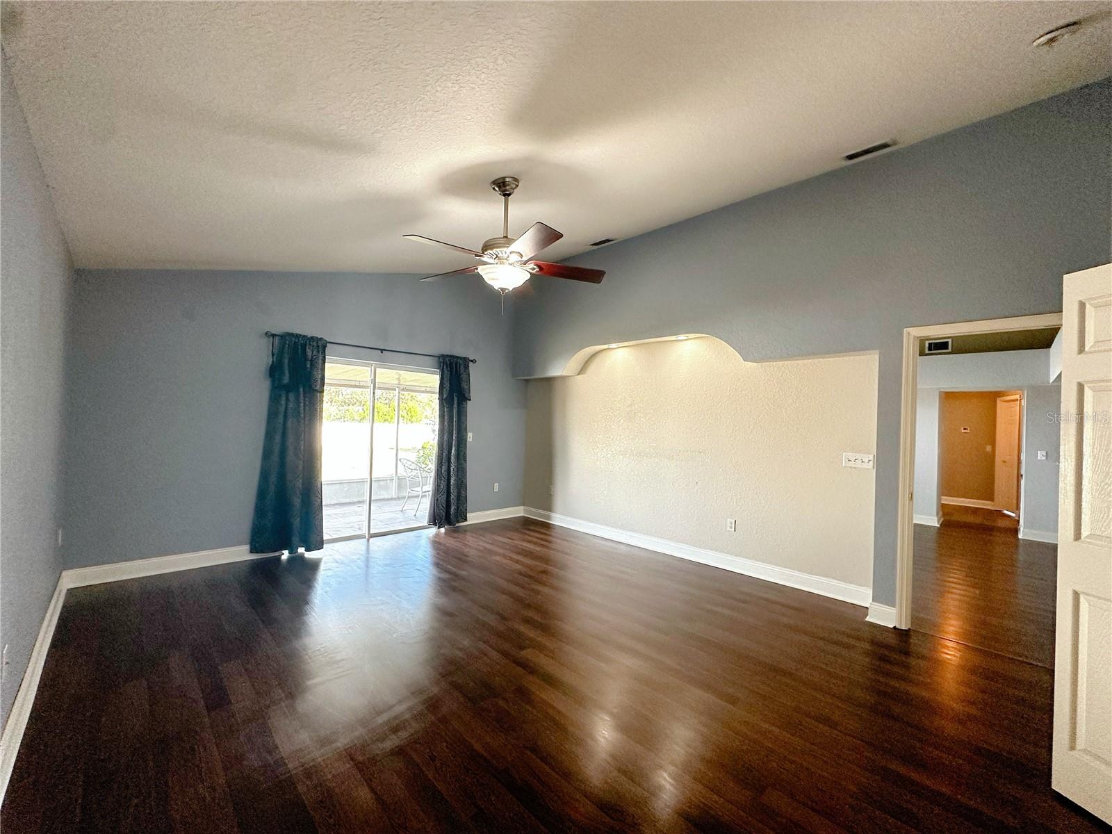 OAKFORD ESTATES - Residential Lease