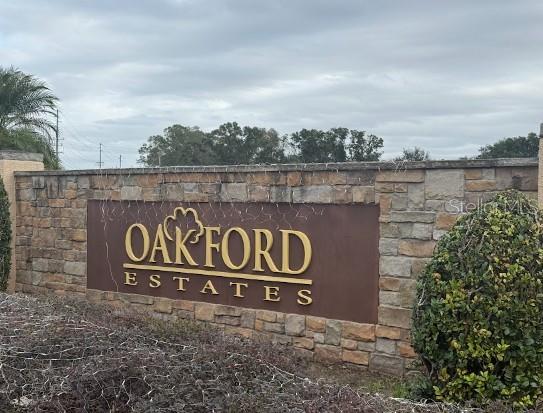 OAKFORD ESTATES - Residential Lease
