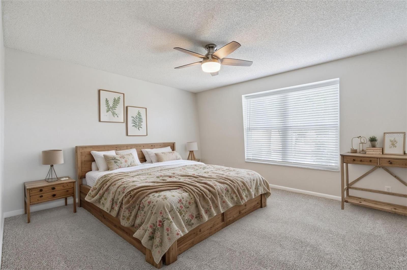 FOUR SEASONS CONDO - Residential