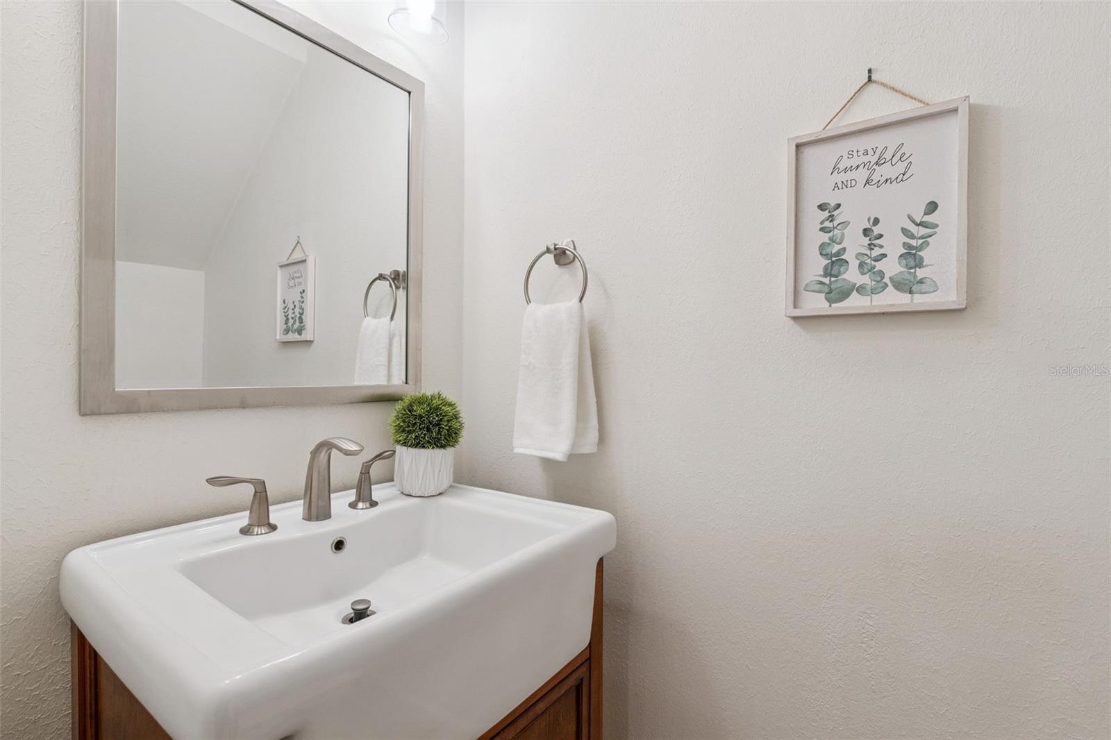 FOUR SEASONS CONDO - Residential