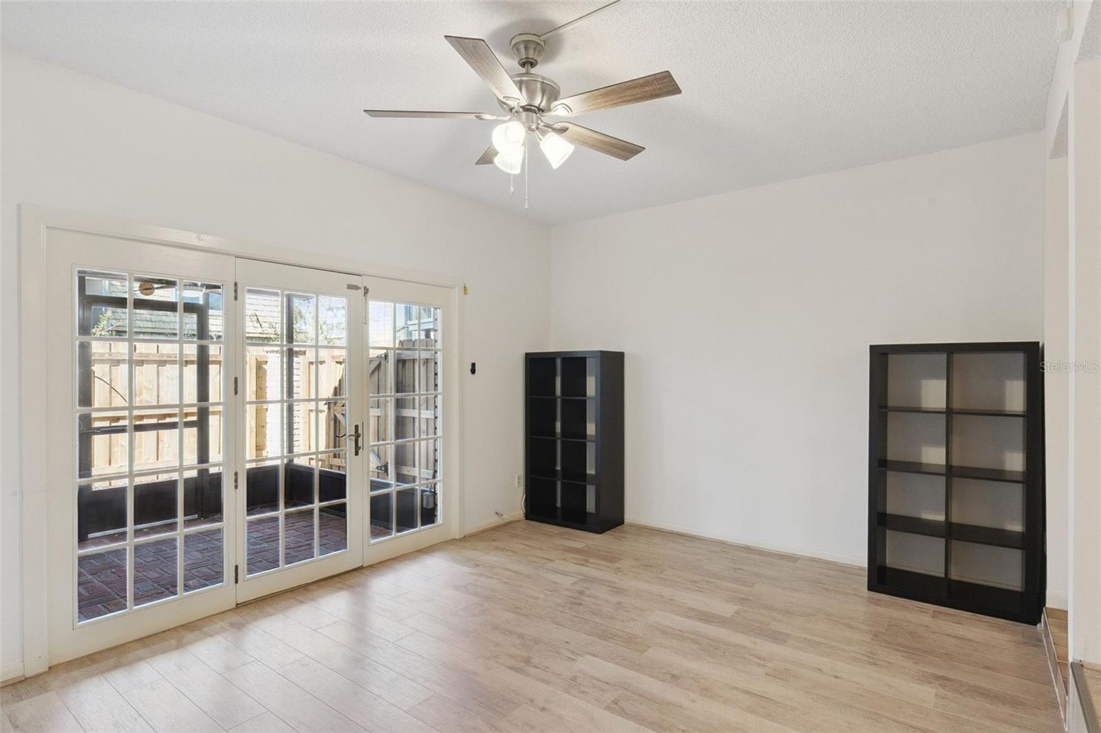 FOUR SEASONS CONDO - Residential