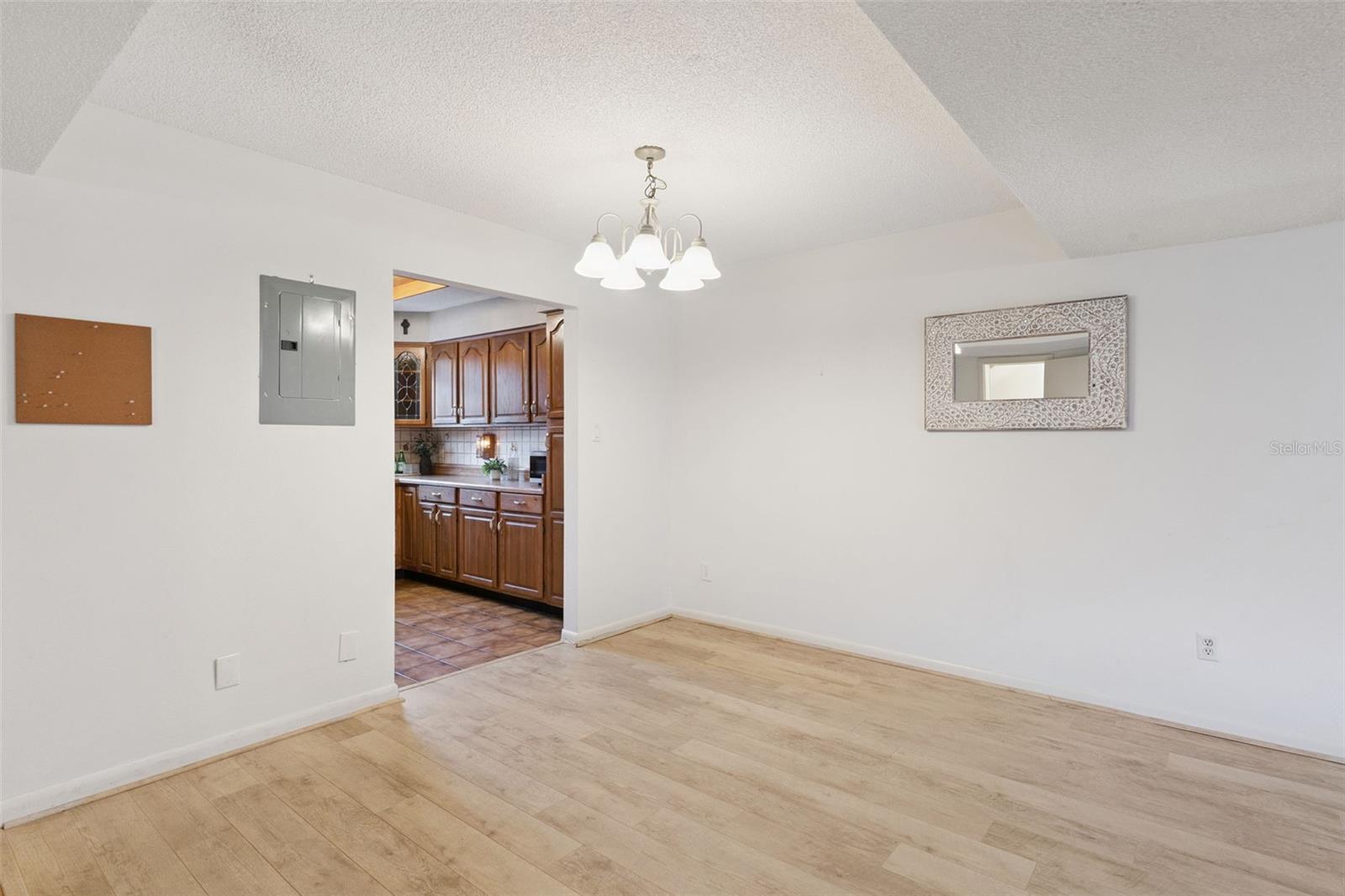 FOUR SEASONS CONDO - Residential