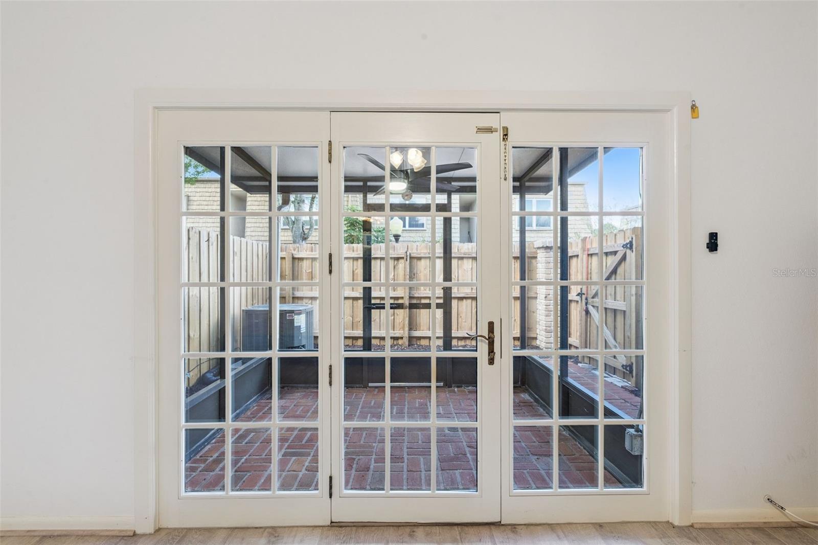 FOUR SEASONS CONDO - Residential