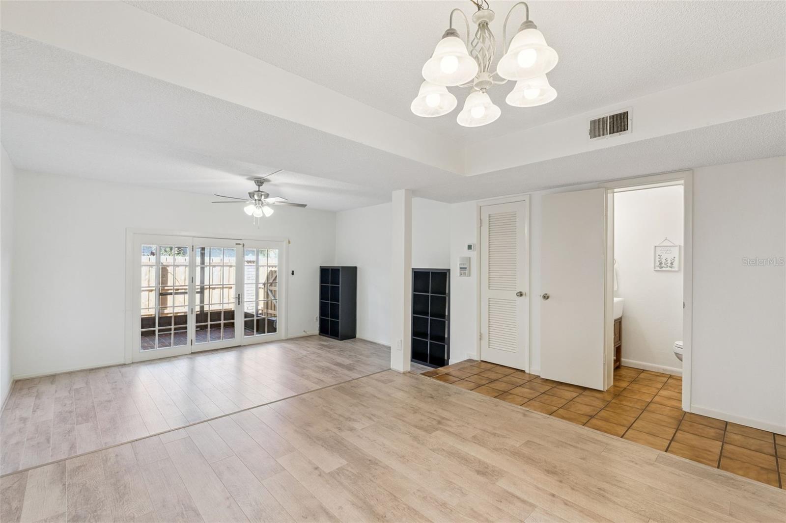 FOUR SEASONS CONDO - Residential