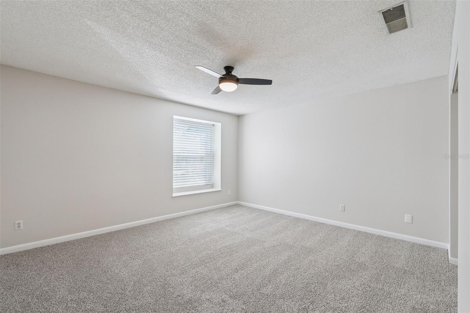 FOUR SEASONS CONDO - Residential