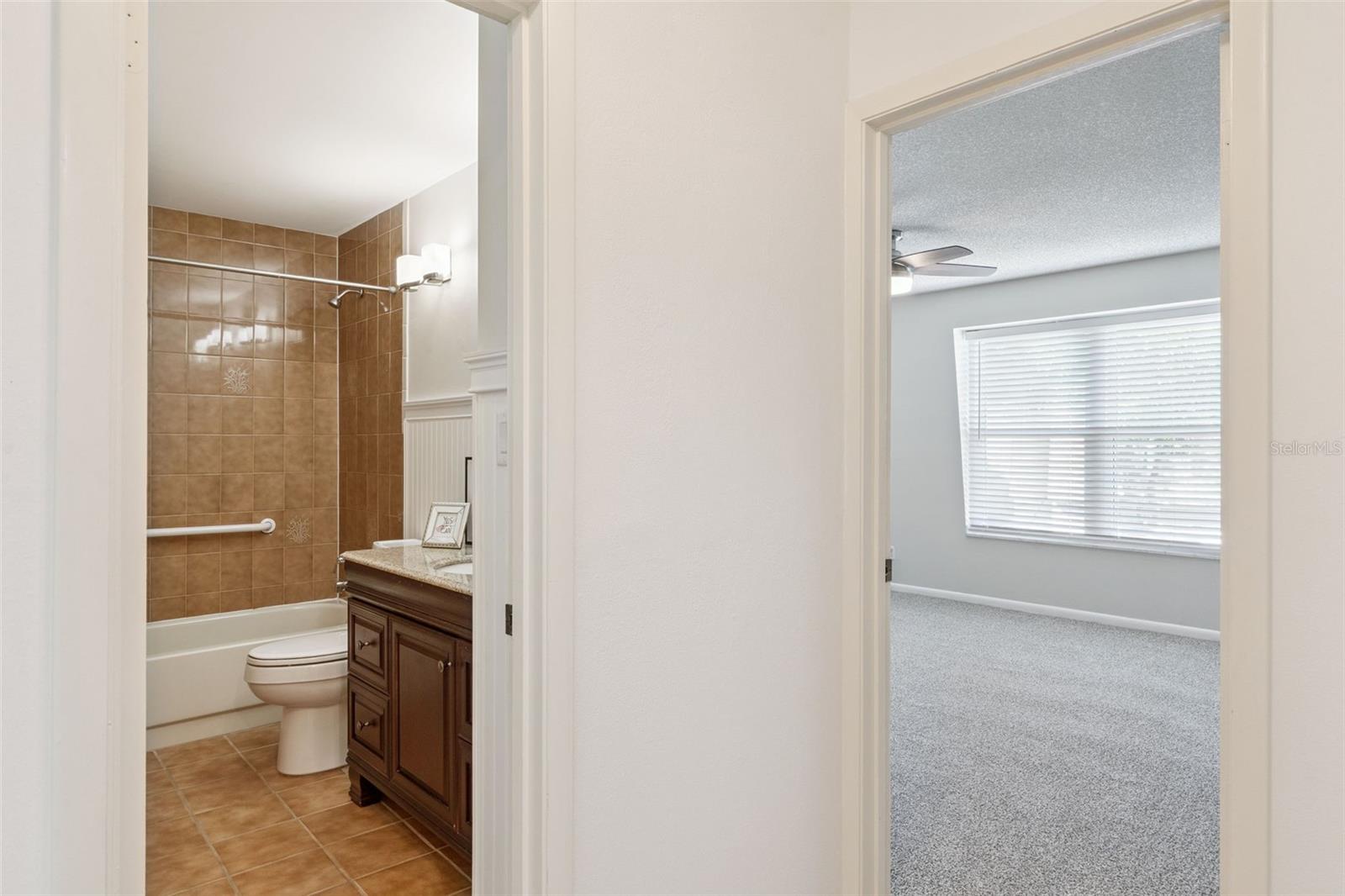 FOUR SEASONS CONDO - Residential