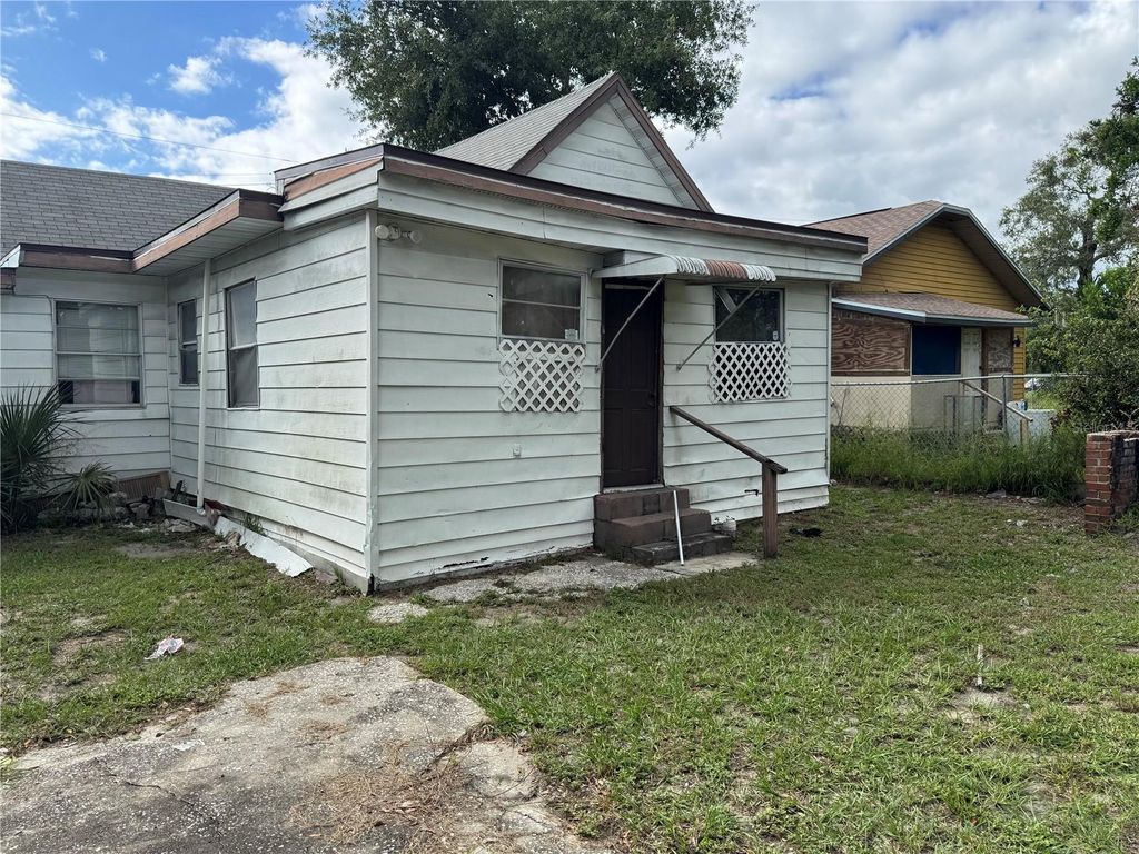 Photo of 815 N Missouri Avenue, Lakeland, FL 33815 (MLS # L4956577)