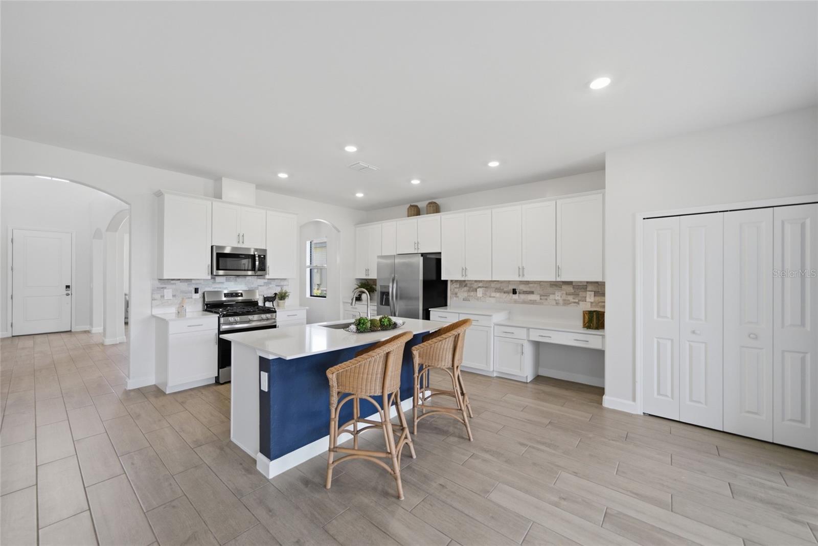 14988 SERENE SHORES LOOP