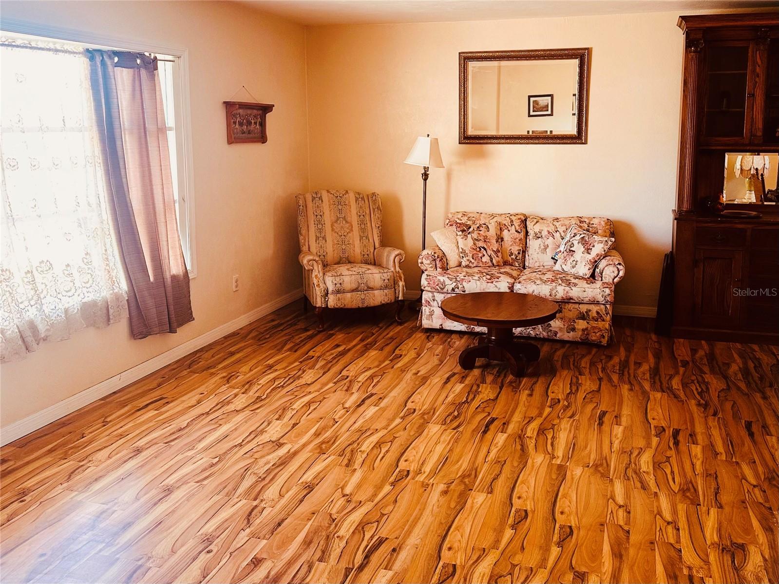 SHANGRI LA UNIT 01 - Residential