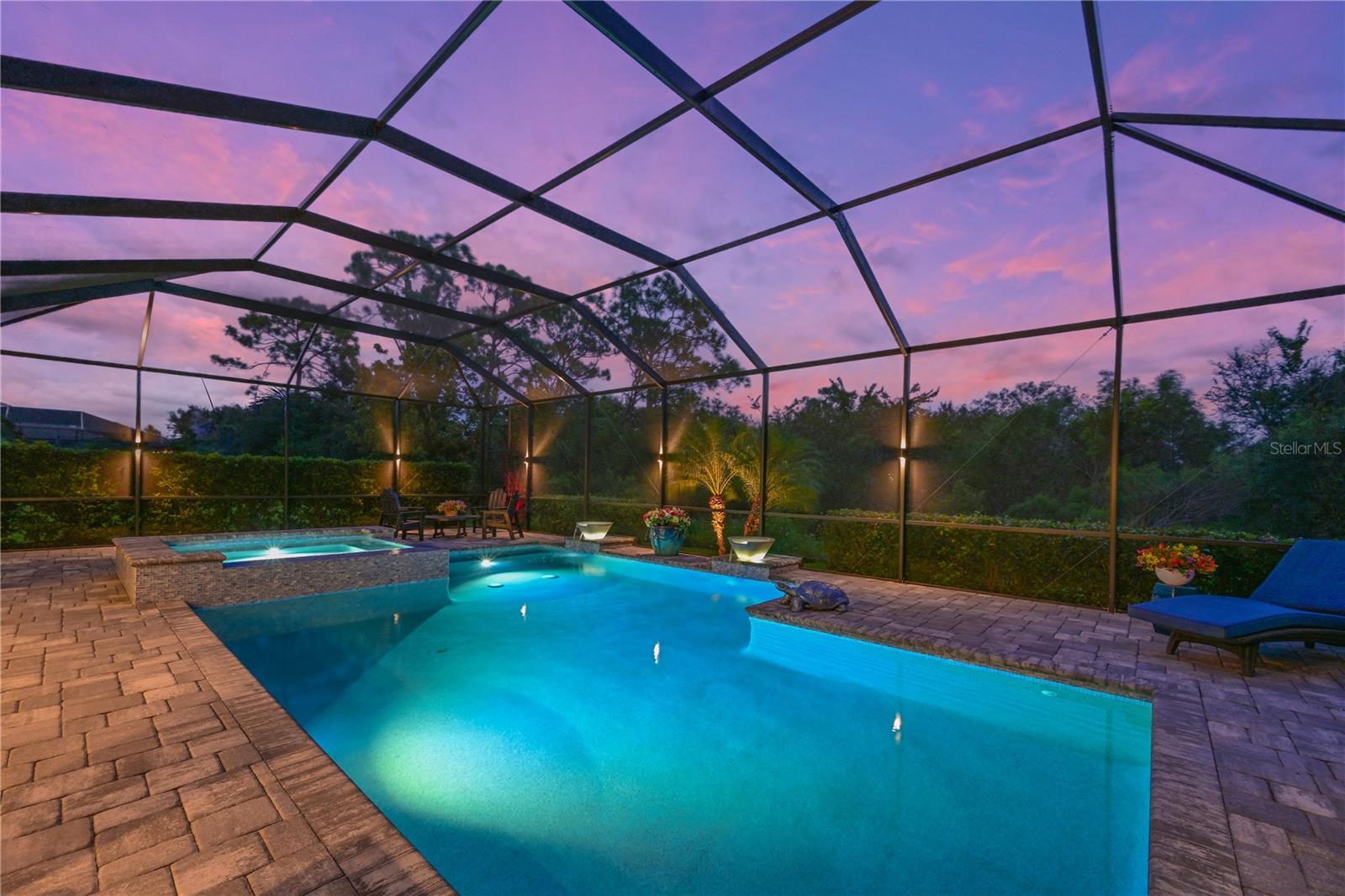 LAKEHOUSE COVE - Residential