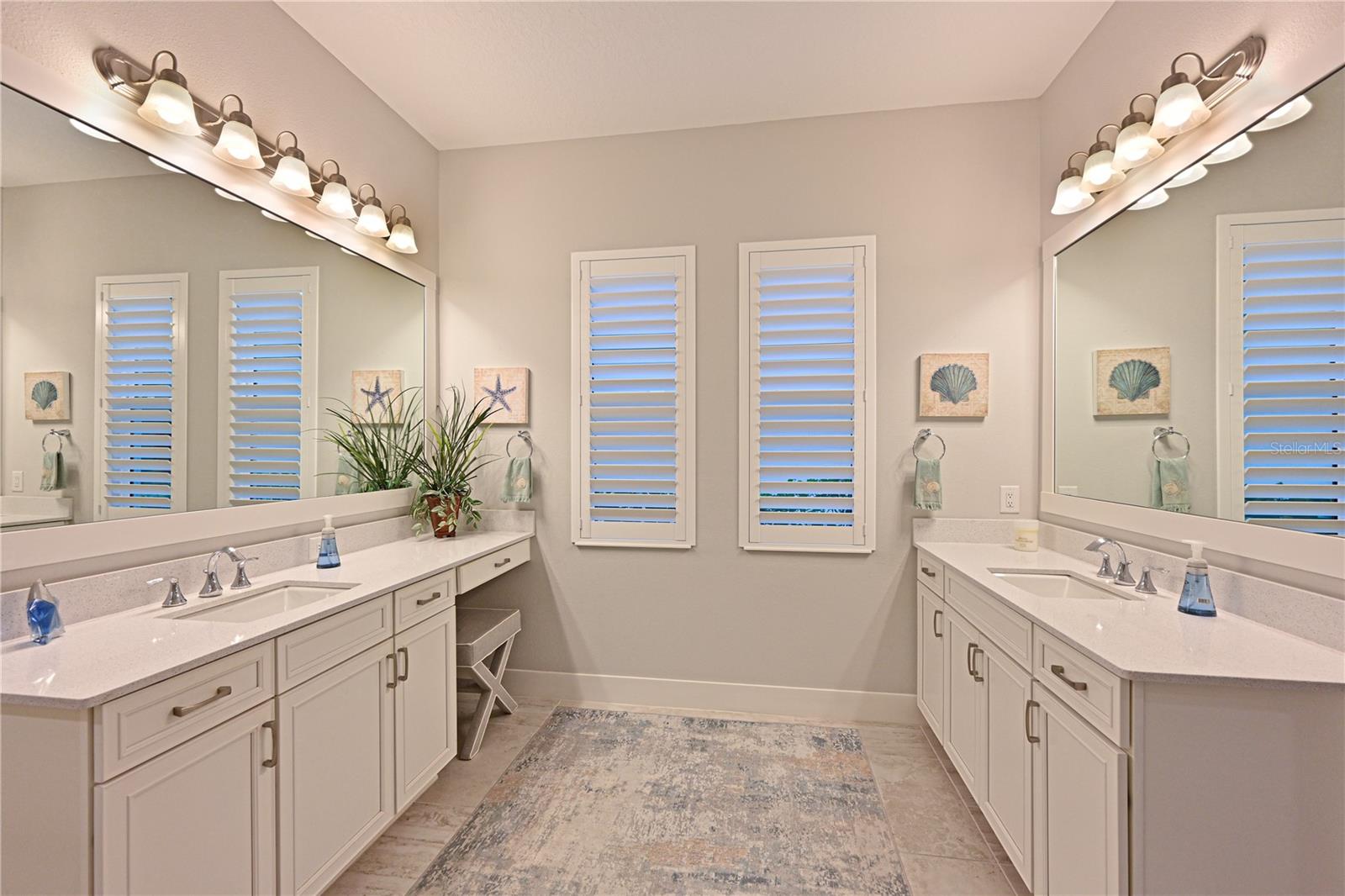 LAKEHOUSE COVE - Residential