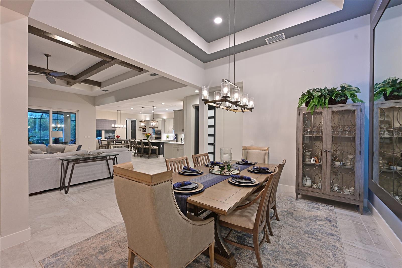 LAKEHOUSE COVE - Residential