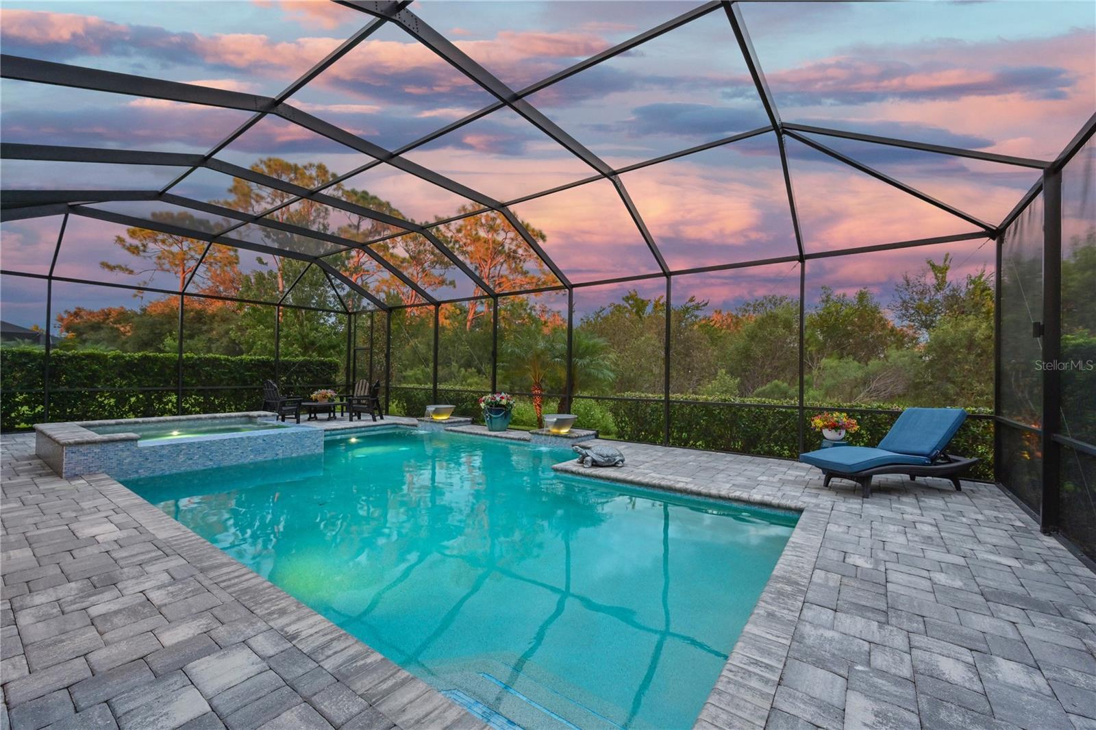 LAKEHOUSE COVE - Residential